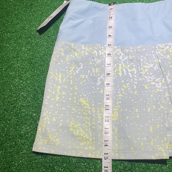 NWT Women’s Athletic Adidas Skort. Size Medium. - Picture 8 of 10